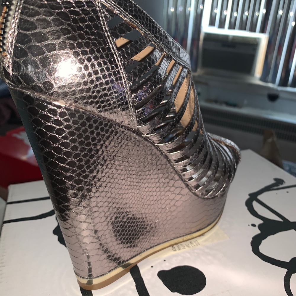 Wedges - Picture 3 of 3
